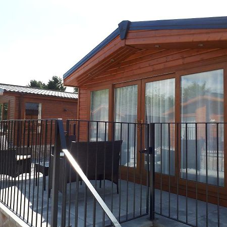 אוצ'טרארדר Hunter Lodge מראה חיצוני תמונה